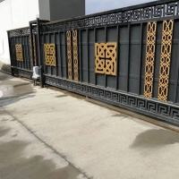 Yana Kayar Bahçe Kapısı